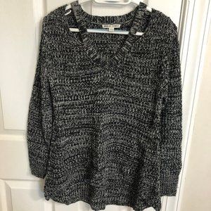 Black/Gray V-Neck Sweater With Shoulder Cut Outs